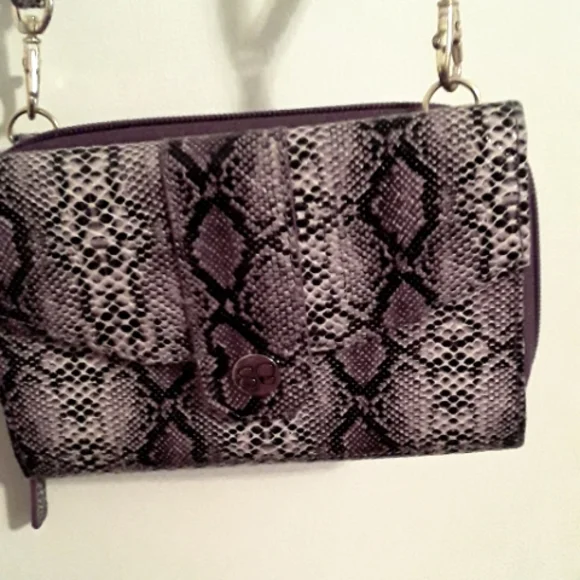 Samantha Brown | Bags | Samantha Brown Snake Embossed Crossbody Bag |  Poshmark